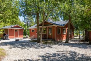 Breezy Woods - Tobermory Waterfront - 0