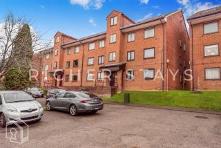 Stylish 2 Bedroom Home in Reading - 6