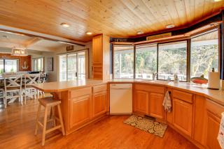 The Swedish Fish Getaway on Lake Saint Clair! - 1