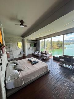 Habitación en Guatape Lake Suite - 9