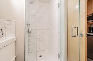 Downtown Edge-Stylish Studio Near Hospitals & Downtown-03 - 8