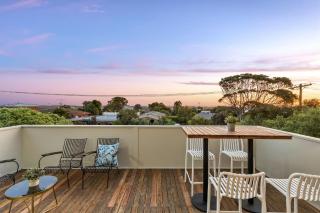 Elevated Seaview Sanctuary - 8