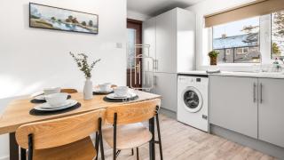 The Den at Catto - 8