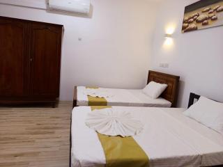 Cozy Modern Home in Thalawathugoda - Midtown Trace Stay - 3