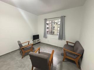 Apto 3 dorms no Boqueirão. Quadra da Praia . - 1