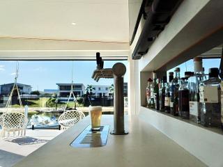 Resort Style Luxurious Waterfront Entertainer - 6