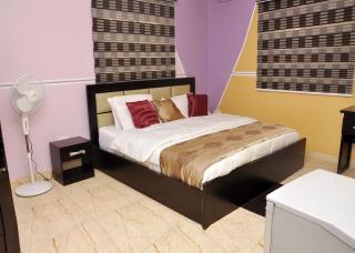 Yommite Suites & Apartments - 4