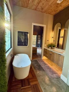 NEW Luxury Designer Home on a Creek and Hot Tub - 1