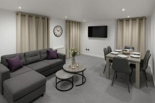Stylish 2-Bed flat, fast Wi-Fi, Sky & free parking - 0