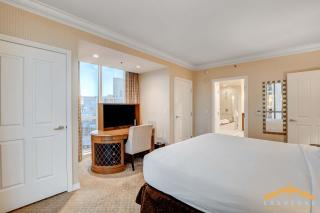 MGM Signature-15-802 1Br 2Ba F1 Pits View Balcony - 2