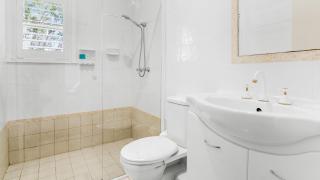 Elizabeth Beach Guest House - 1