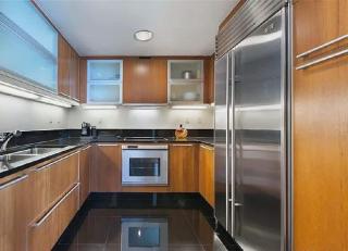 Modern Two-Bedroom Condo With Balcony Near Beach - 5