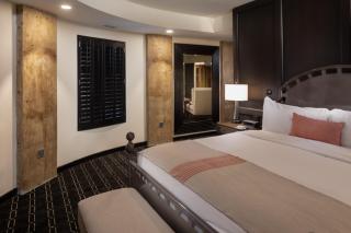 Hotel Valencia Riverwalk - 9