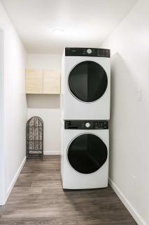 Sooke One-Bedroom Suite with Mountain View - 6