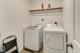 2 Mi to Historic Dtwn Magnolia Family Retreat - 1