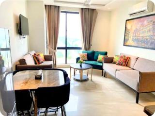 Modern Flat with Lahori Charm & Pool, Gym, Cinema, Zameen Aurum - 8