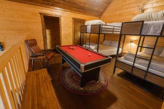 Private Luxury Cabin - Hot Tub - Pool Table - Ping Pong - Firepit - Loft - 7