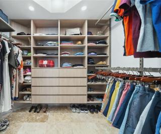 Bright 3-Bedroom Waterfront Retreat With Scenic Views - 5