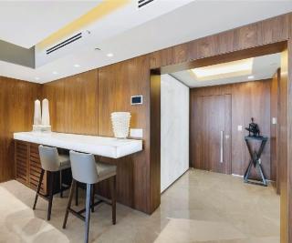 Modern Three-Bedroom Oceanview Apartment With Private Balcony - 4