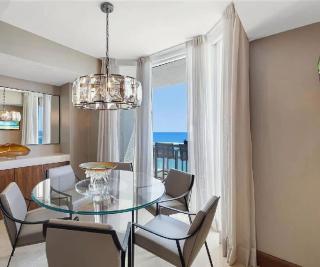 Modern Three-Bedroom Oceanview Apartment With Private Balcony - 7