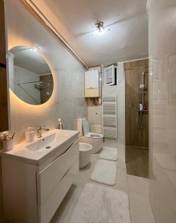 Heart of Sarajevo Center Apartment - 7