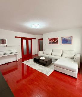 Heart of Sarajevo Center Apartment - 3