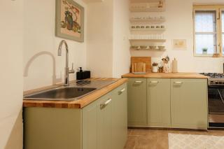 BNB Palisady Garden Apartment - 7