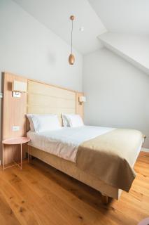 Cozy Apartment 6 - 5 min walk to City Square - 2