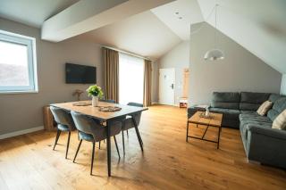 The Nest Beneath The Citadel - 5 min from City Square - 6