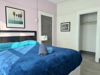 Lucky D's Youth and Traveler's Hostel - 9