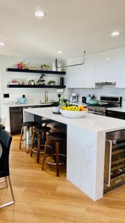 Relaxed, Modern, SoCal Living Near the Beach - 4