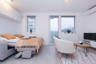 Brand new studio near the Airport with Free Parking - 6