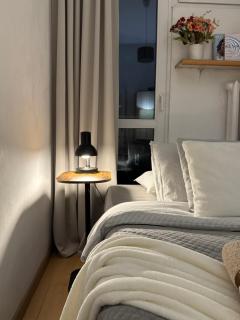 Spacious 2 bedroom Apartment in Warsaw Centre, Fast Wi-Fi, Self Check In, Family & Work Friendly - 6