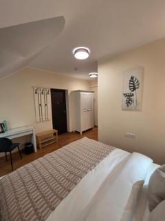 Silent Retreat, Boutique Suite inside Monastery - 8