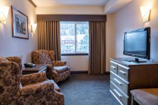 The Rundlestone Lodge - 6