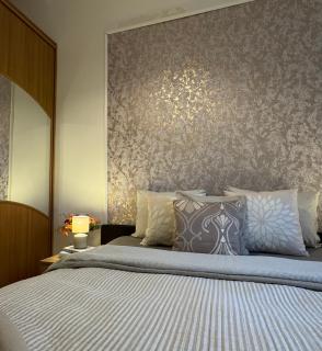 Morden Cottage Vibe Apartment - 6