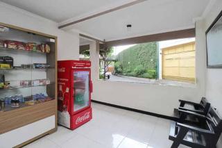 Hotel Lestari Near Lippo Plaza Mall Jember - 5