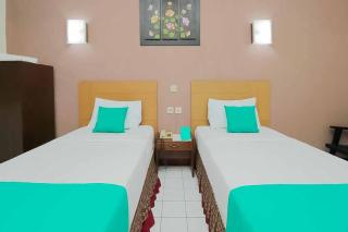Hotel Lestari Near Lippo Plaza Mall Jember - 1