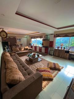 Cozy Hill View 2 Bed Apartment w Balcony - 0