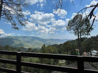 Cozy Hill View 2 Bed Apartment w Balcony - 1