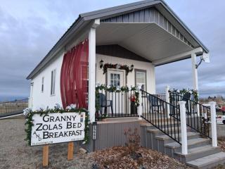 Granny Zola's Hideaway Bed & Breakfast - 0