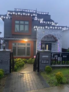 Six minutes to Rupert station - 6