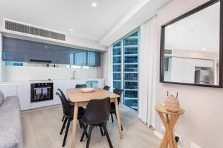 Stylish Ocean view 2BR Apartment at Hilton - 5