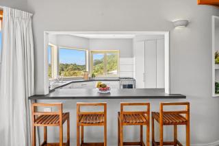 Stylish Group Getaway with views! Hot tub, Games Room - 4