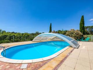 Holiday home in Aspiran with swimming pool - 1
