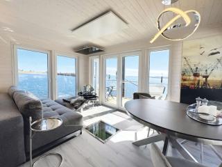 Houseboat STERN V - 2