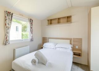 Meadow Lakes Holiday Park - 5