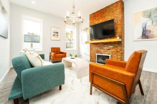 Newly Remodeled 3BR Retreat Near Downtown - 0