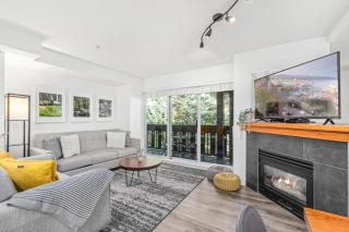 Amazing Village Location with PRIVATE Hot Tub - 8