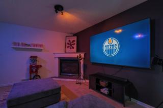 Home Theater•Luxury•Entire4BHome•GamesRoom•KingBed - 3